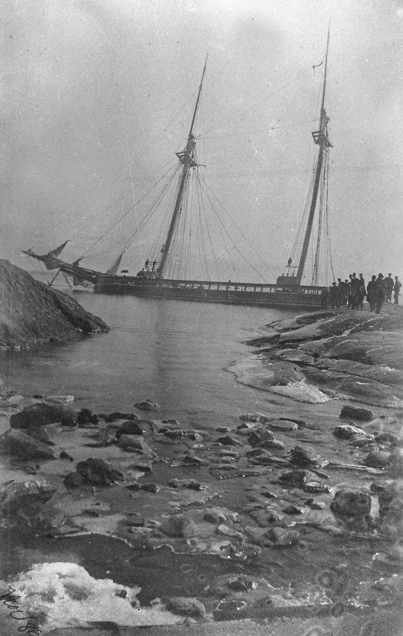 Shipwreck or the schooner Florida